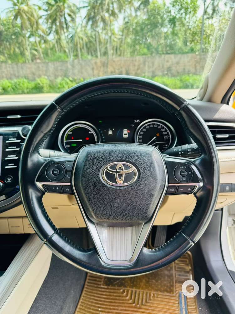 Toyota Camry 2.5 Hybrid, 2021, Petrol