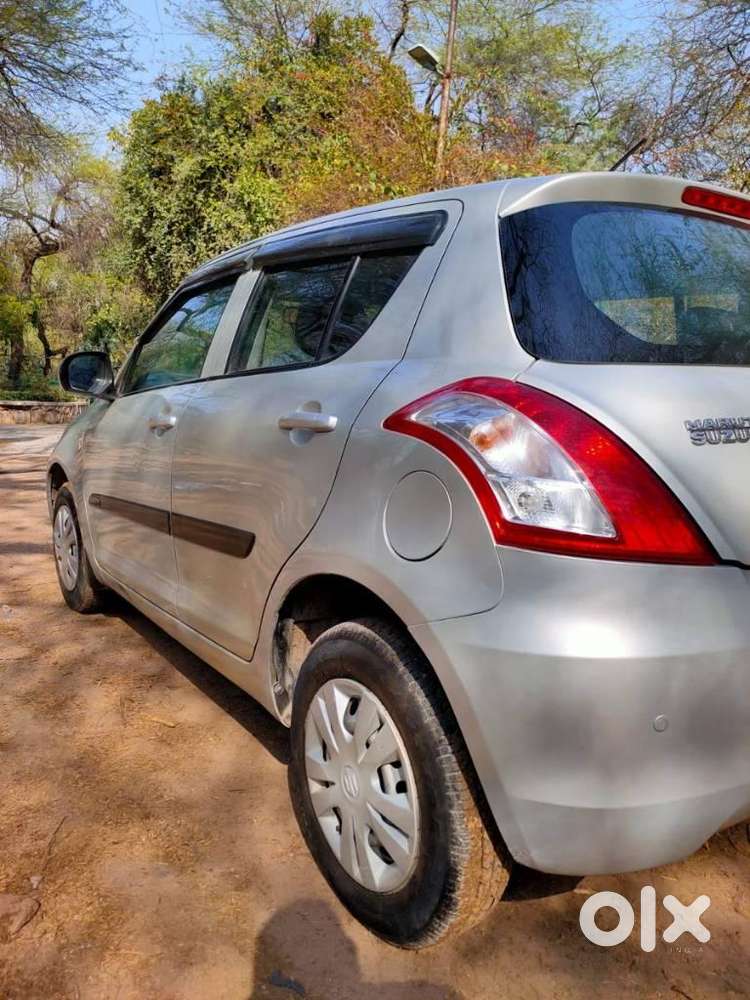 Maruti Suzuki Swift Lxi Optional-o, 2017, Petrol
