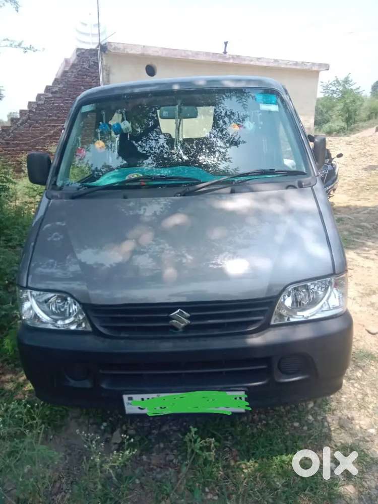 Maruti Suzuki Eeco Smiles Petrol Automatic 2025