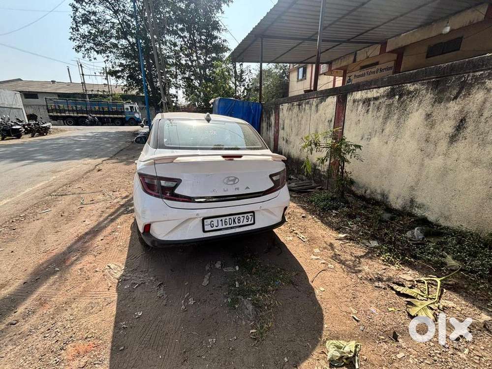 Hyundai Aura 2023 Cng & Hybrids 107000 Km Driven