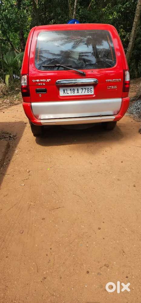 Chevrolet Tavera 2004