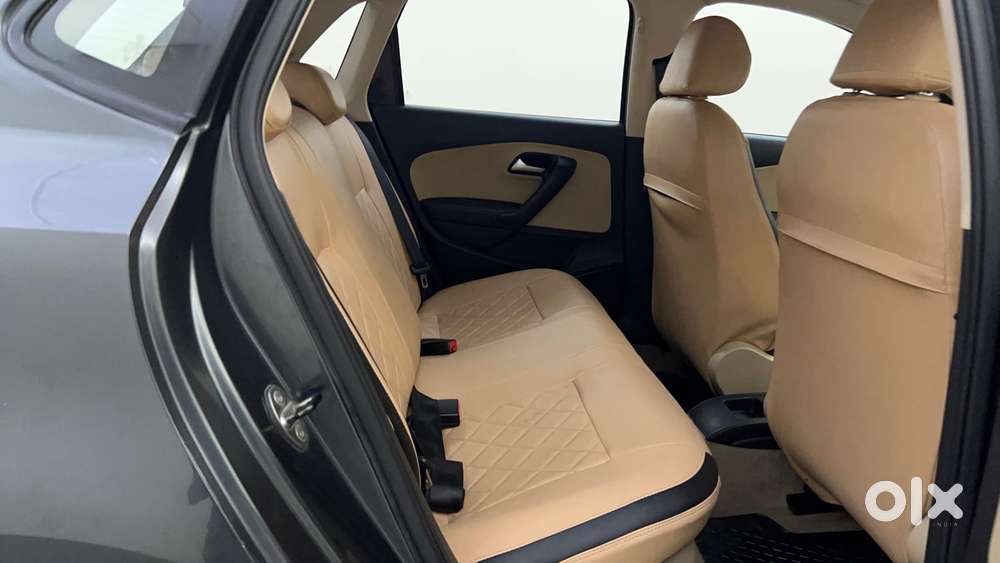 Volkswagen Polo Petrol Highline 1.2l, 2015, Petrol