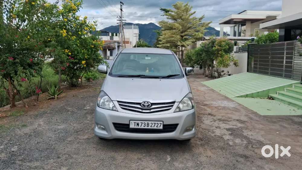 Toyota Innova 2011 Diesel Well Maintained