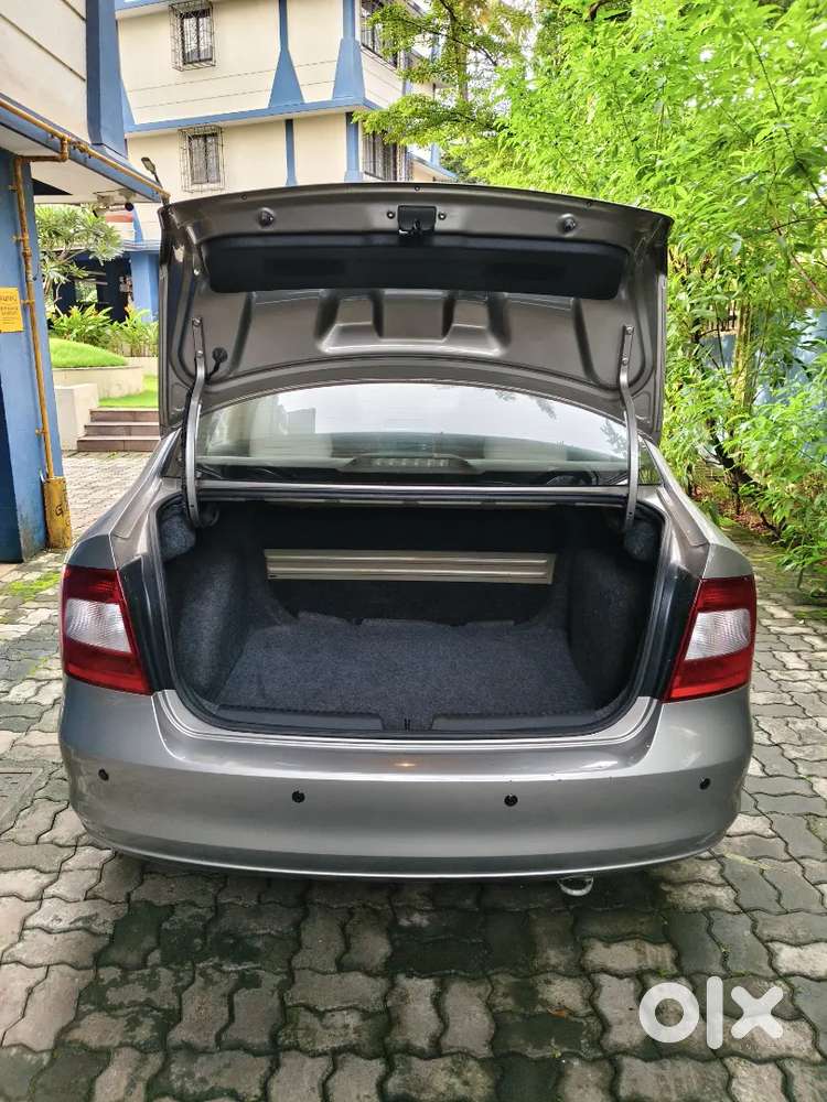 Automatic Skoda Rapid / Nri Owned / Less Driven.