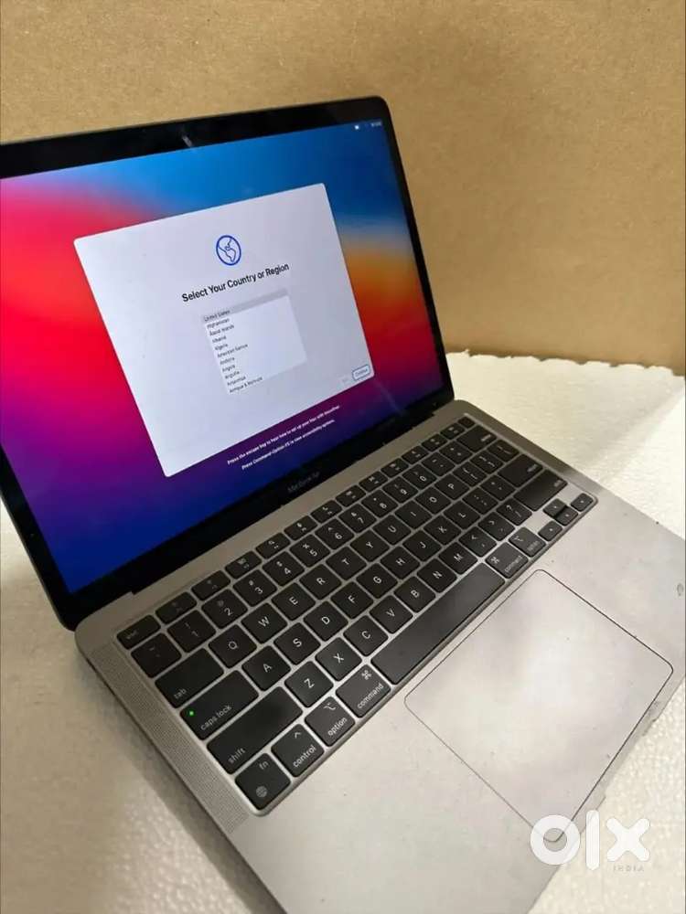 Apple MacBook Air A2337 (Late 2020) Laptop 13 M1 CPU 16GB