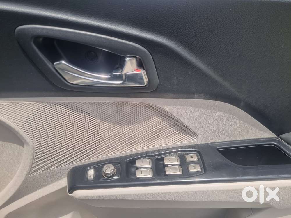 Mahindra Xuv300 W8 Option Diesel, 2020, Diesel