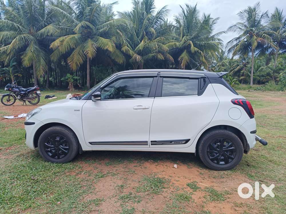 Well Maintained Single Hand Driving Car..