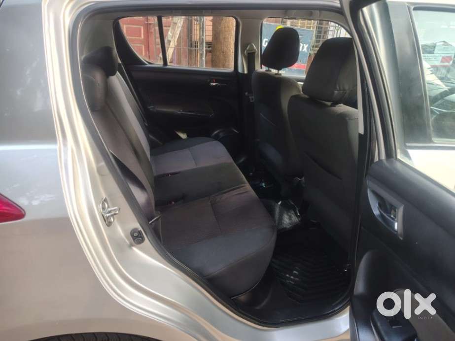 Maruti Suzuki Swift Vxi 1.2 Abs Bs-iv, 2015, Petrol