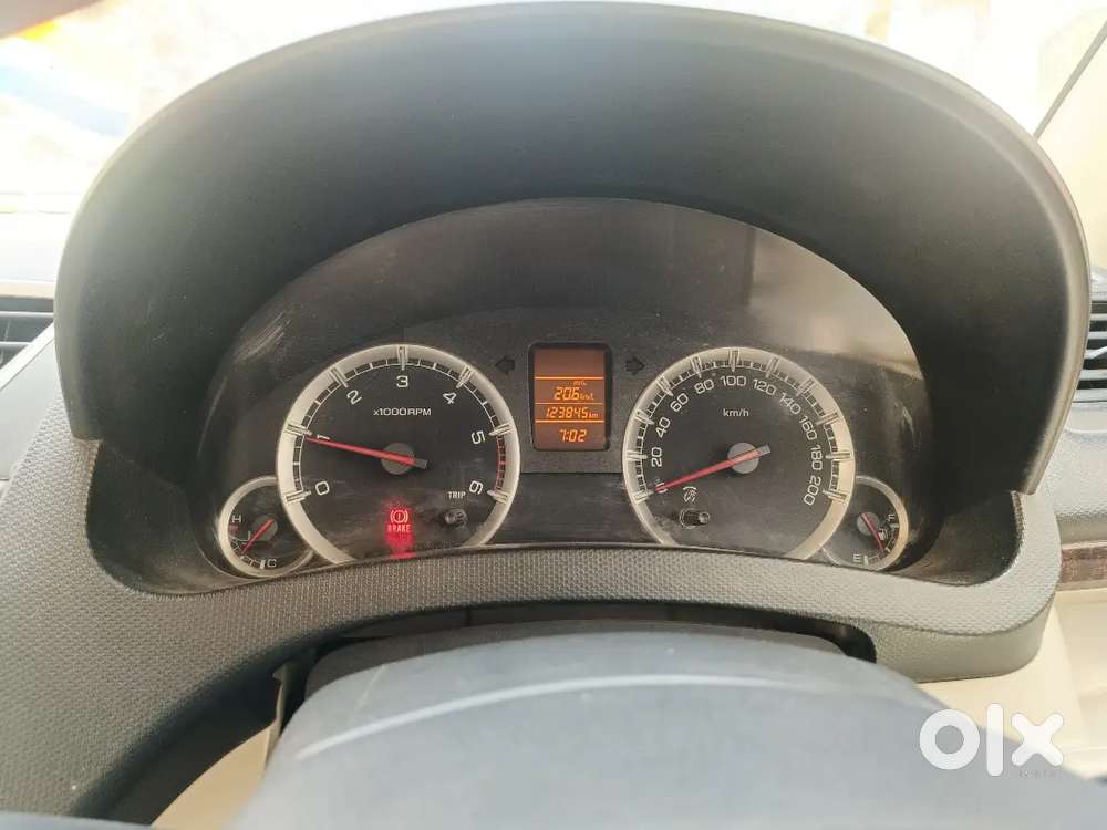 Maruti Suzuki Swift Dzire 2013