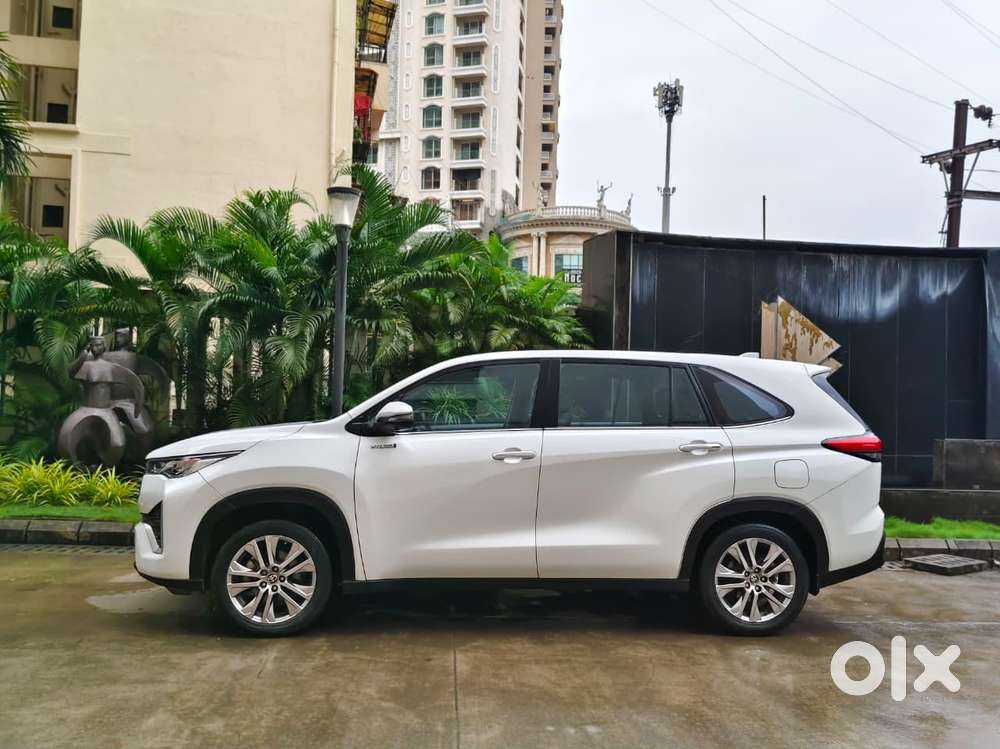 Toyota Innova Hycross 2.0 Zx Hybrid 7 Str, 2023, Petrol