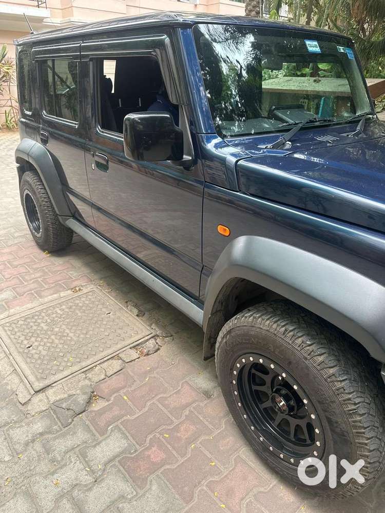 Maruti Suzuki Swift Petrol 2023