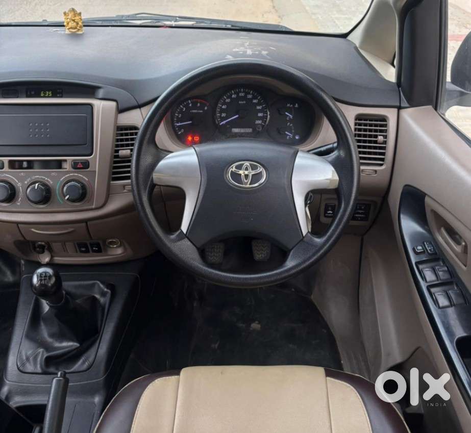 Toyota Innova 2.5 G (diesel) 8 Seater, 2016, Diesel