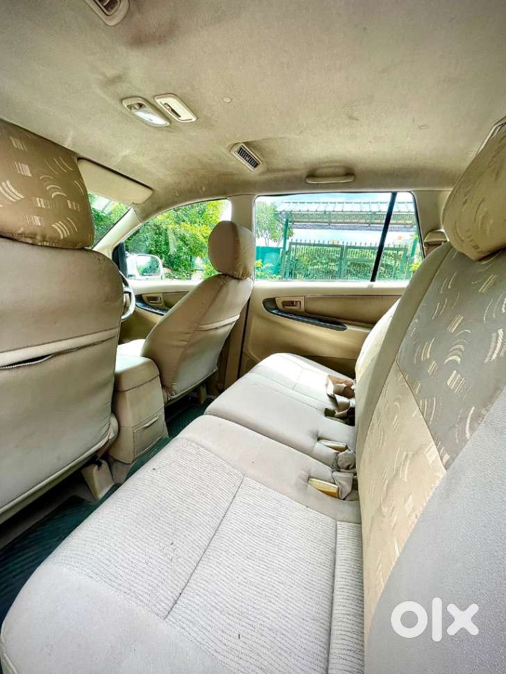 Toyota Innova 2.5 G (diesel) 8 Seater, 2005, Diesel
