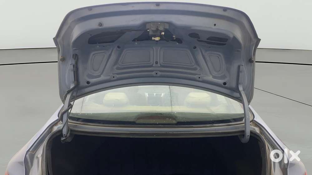 Hyundai Verna Fluidic 1.6 Vtvt Sx Opt, 2014, Petrol