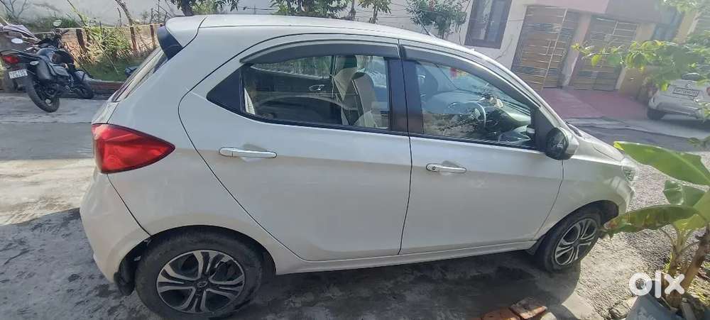Tata Tiago Xz Car One Hand Driving And Well Maintained