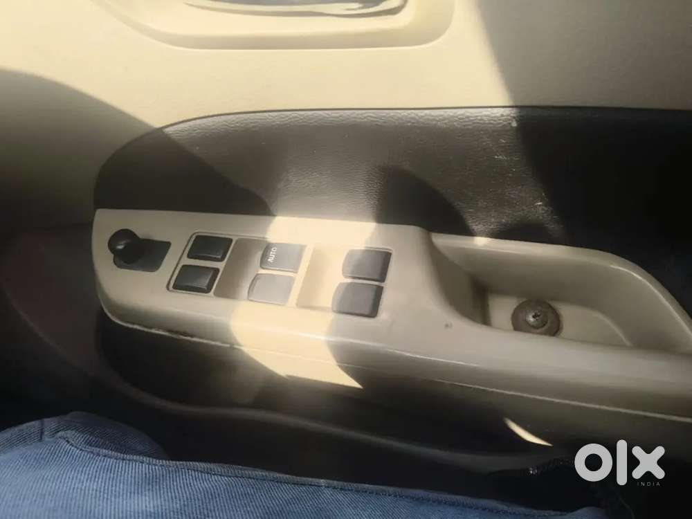 Maruti Suzuki Dzire 2013