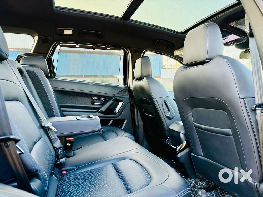 Tata Safari Adventure Plus Dark Edition At, 2024, Diesel