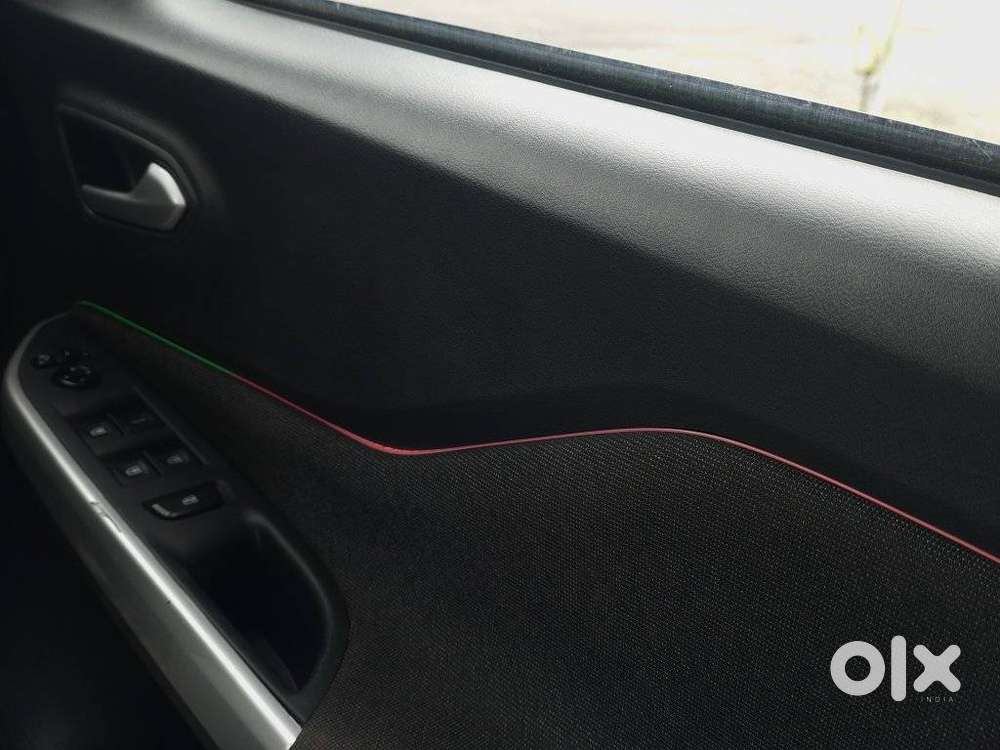 Nissan Magnite 1.0 Xv Turbo Cvt, 2022, Petrol