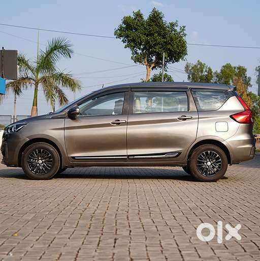 Maruti Suzuki Ertiga 2022-2023 Vxi Cng, 2022, Petrol