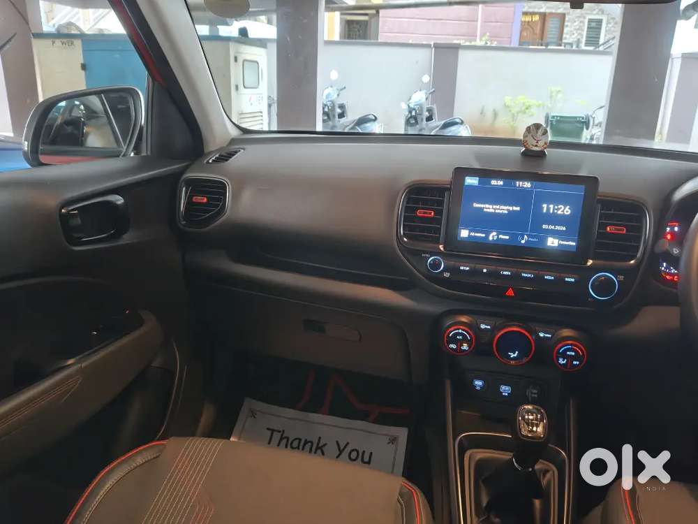 Hyundai Venue Sx 1.0 Ltr Petrol Mt Dual Tone