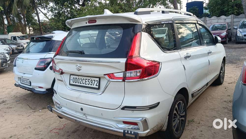 Maruti Suzuki Ertiga 2022-2023 Zxi, 2023, Cng & Hybrids