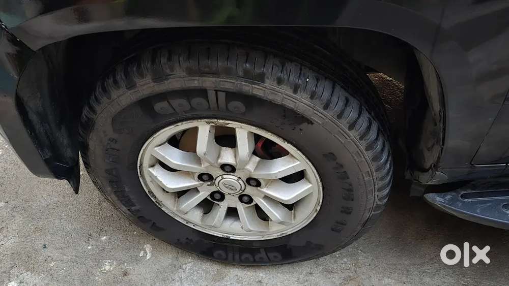 Mahindra Tuv 300 2017 Model