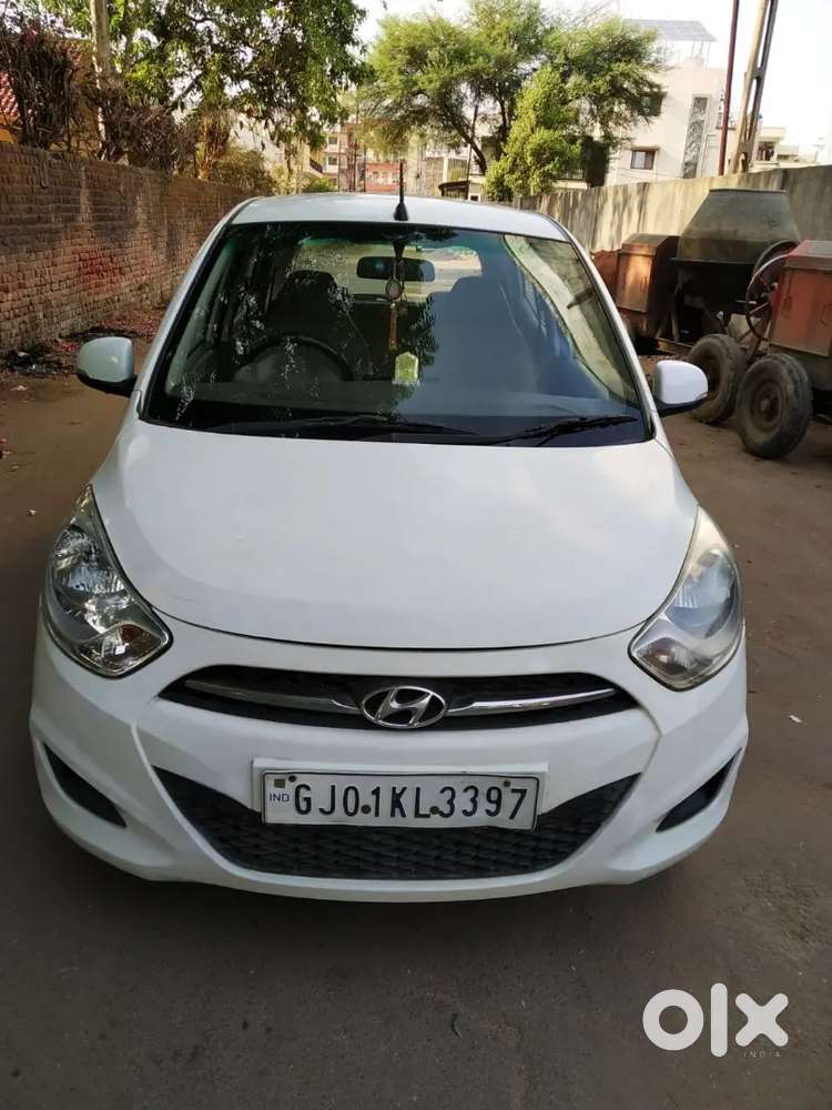 Hyundai I10 1.2 Top Model Automatic 2011 Petrol / Cng  Well Maintained