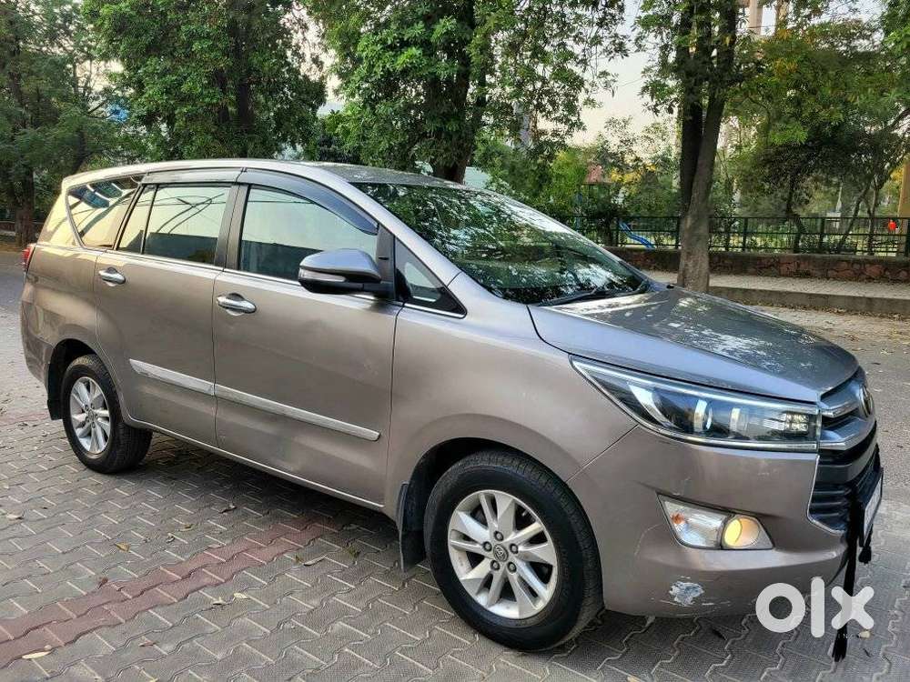 Toyota Innova Crysta 2.4 V, 2016, Diesel