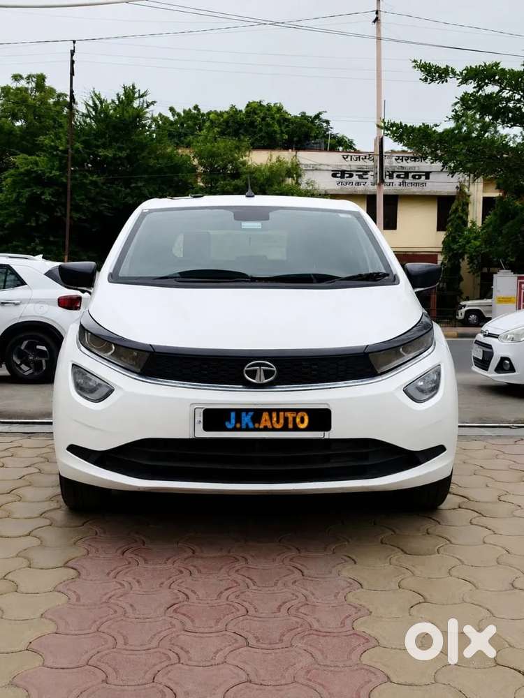 Tata Altroz Xz, 2020, Petrol