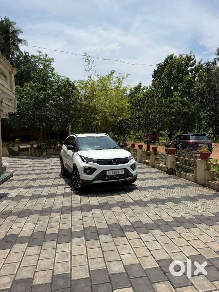 Tata Nexon 1.2 Revotron Xz Plus Premium, 2020, Petrol