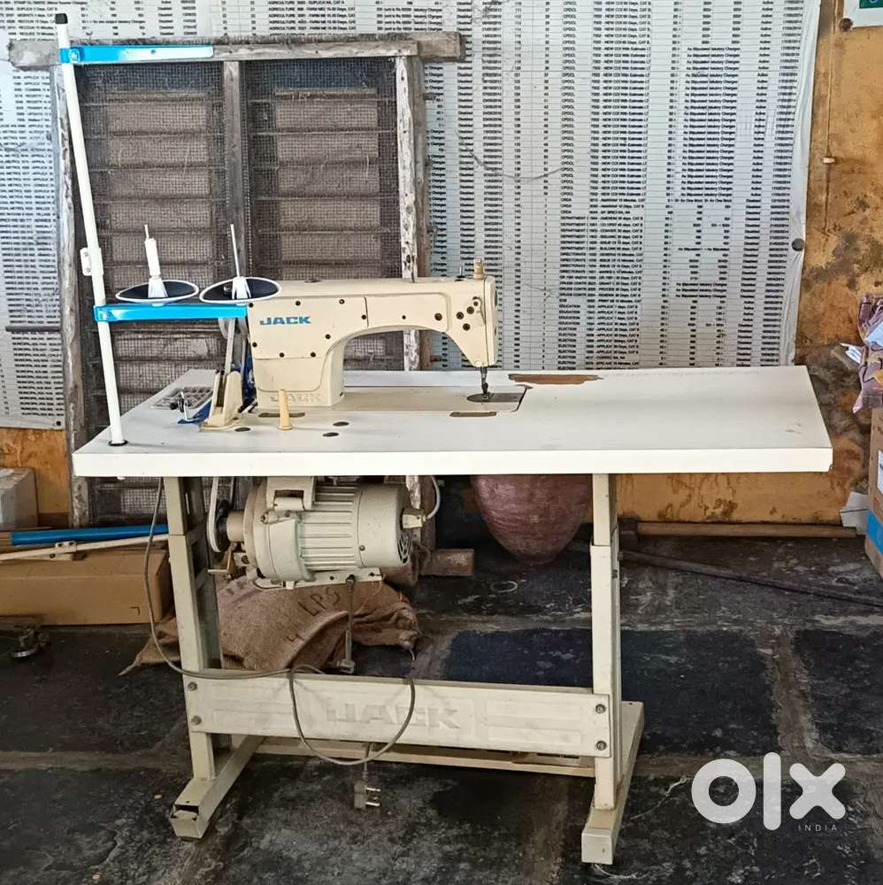 Jack 8700 sewing machine