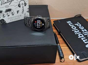 Fossil hot sale smartwatch box