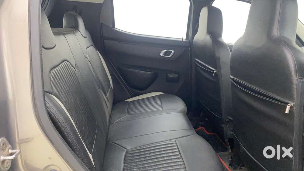 Renault Kwid 1.0 Rxt Amt Opt, 2018, Petrol