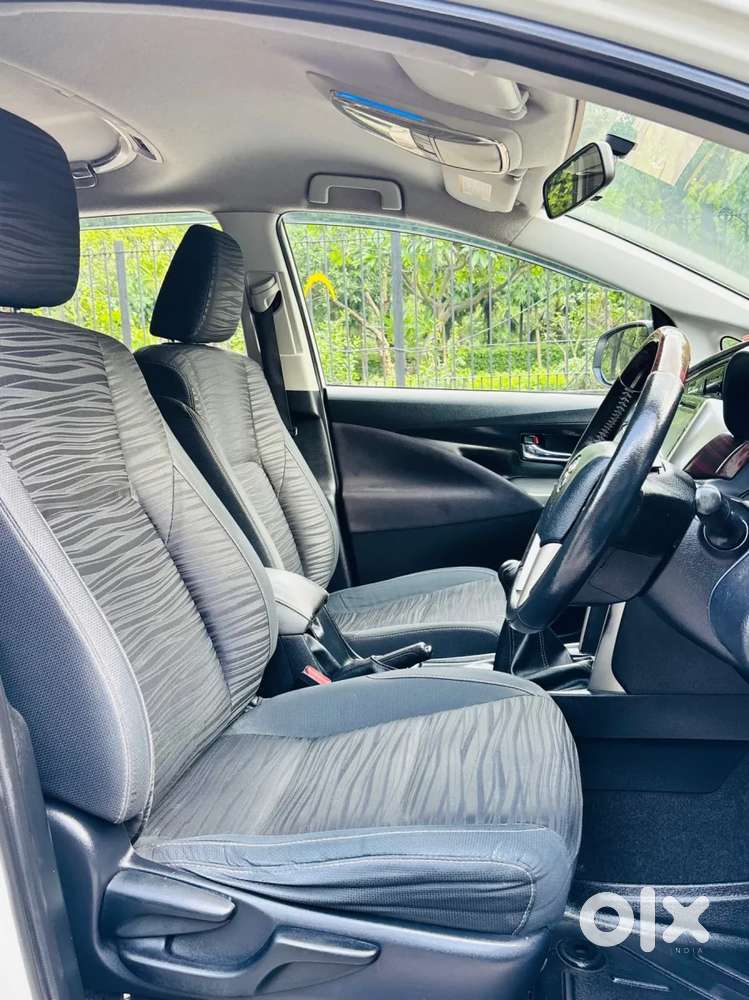Toyota Innova Crysta [2020-ongoing] 2.4 Vx 7 Str, 2017, Diesel