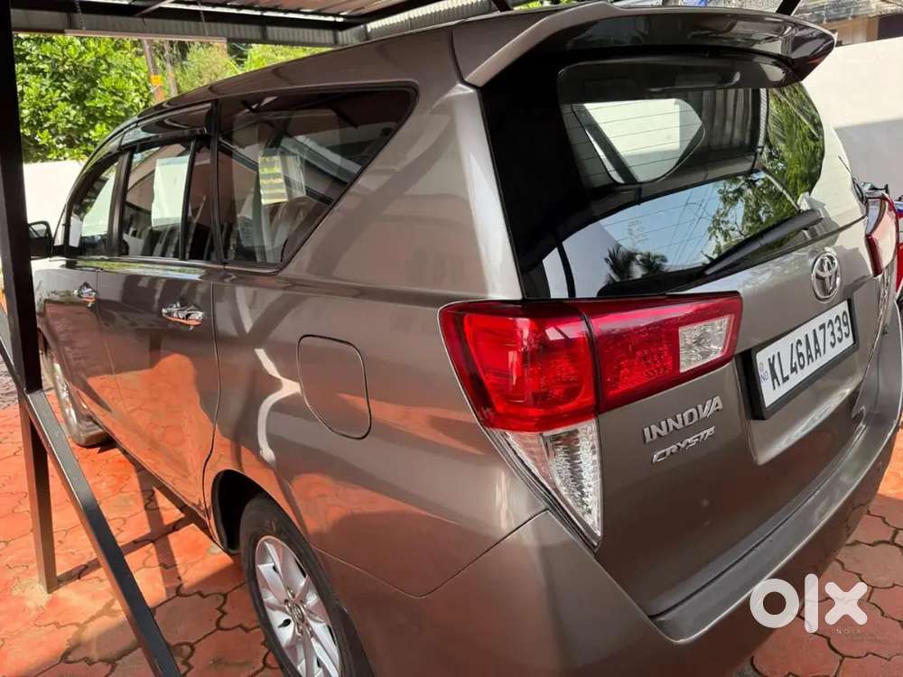 Toyota Innova Crysta 2018 Diesel Well Maintained