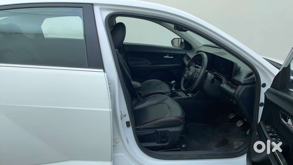 Hyundai Verna 1.5 Sx (o) Turbo Petrol Mt, 2023, Petrol