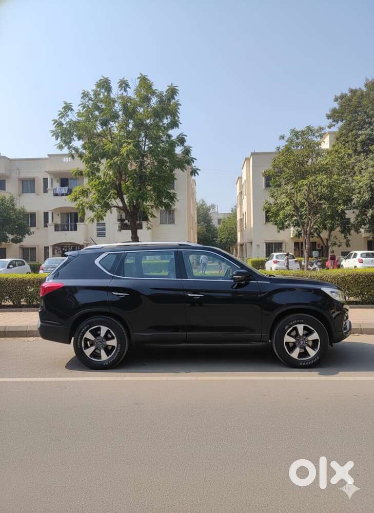 Mahindra Alturas G4 4wd At, 2021, Diesel