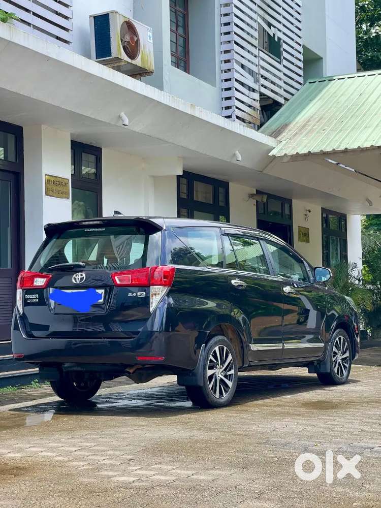 Toyota Innova Crysta 2022