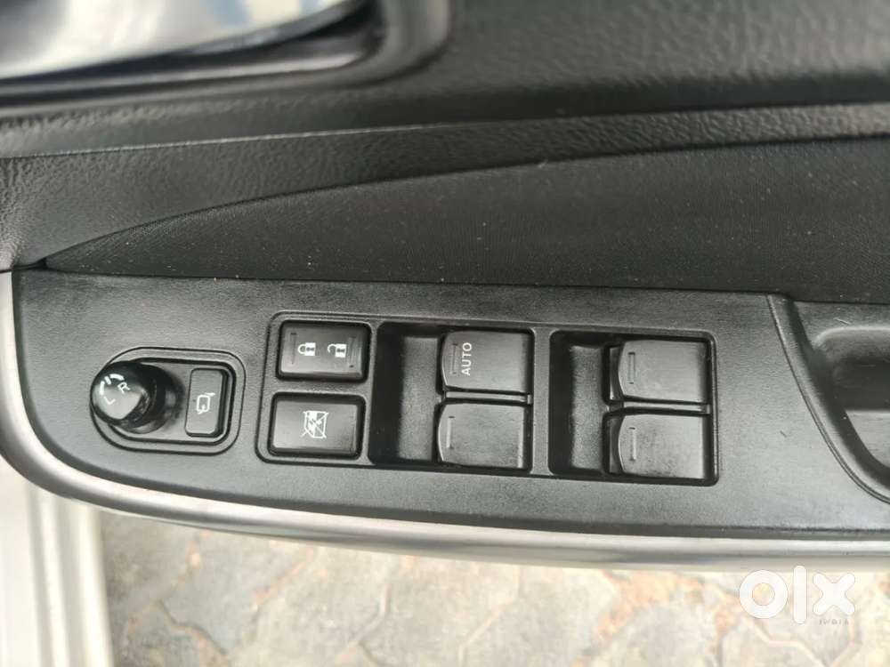 Maruti Suzuki Swift 1.3 Zxi, 2021, Petrol