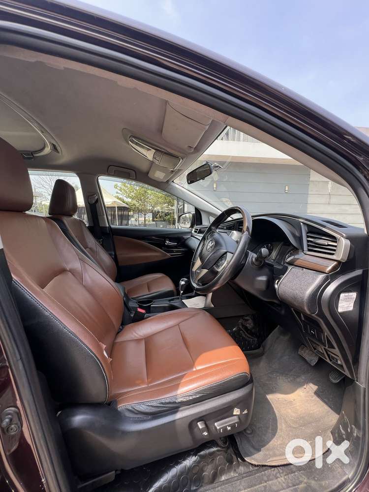 Toyota Innova Crysta 2.8 Z, 2016, Diesel