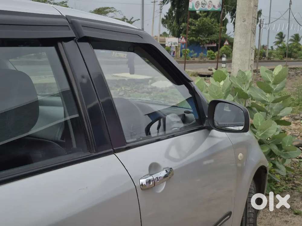 Maruti Suzuki Dzire 1.2 Vxi 2011
