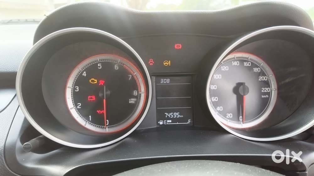 Maruti Suzuki Swift Vxi + Manual, 2019, Petrol