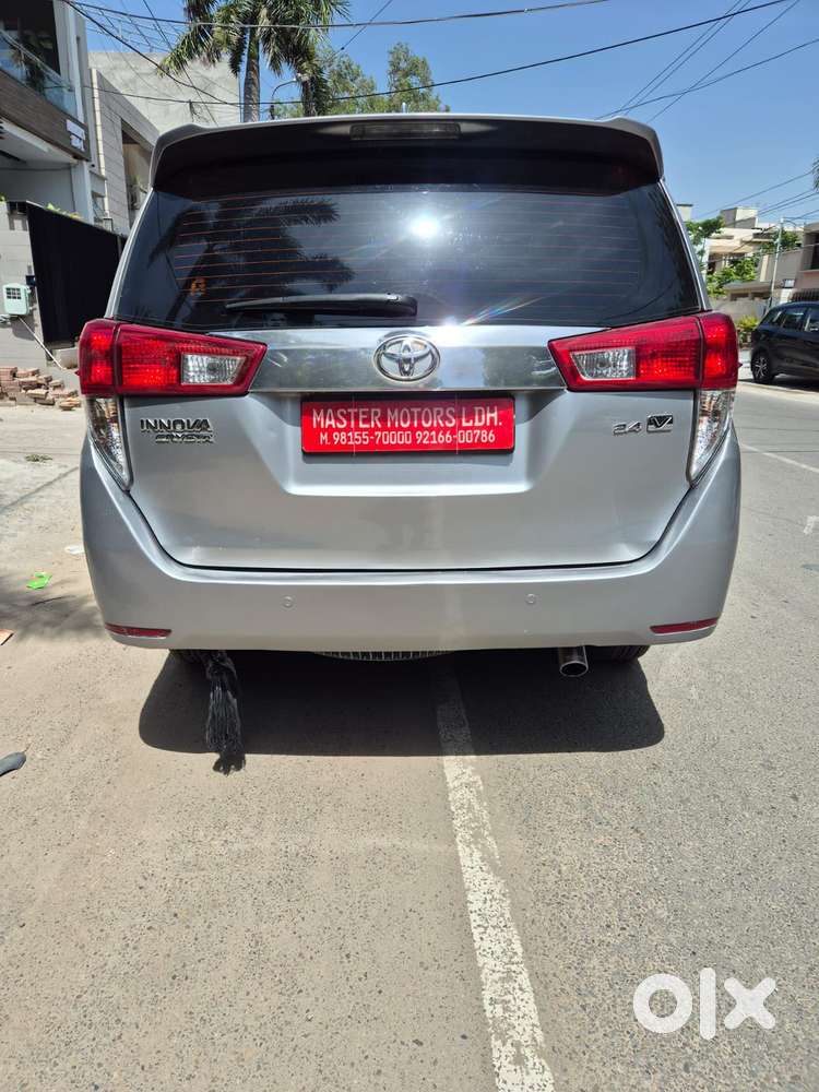 Toyota Innova Crysta 2.4 V 7 Str, 2017, Diesel