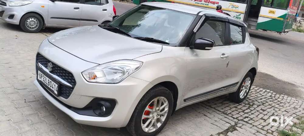 Injen Ke Pass Halki Si Lag Gyi Thi