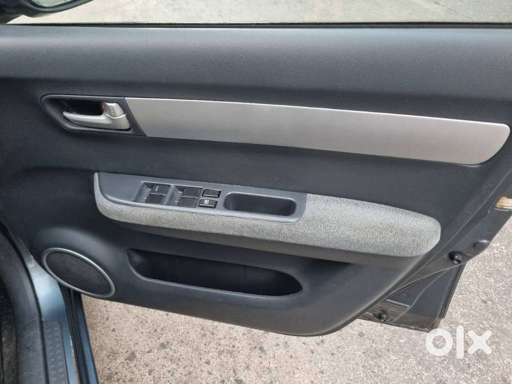 Maruti Suzuki Swift Dzire Vxi Optional, 2011, Petrol