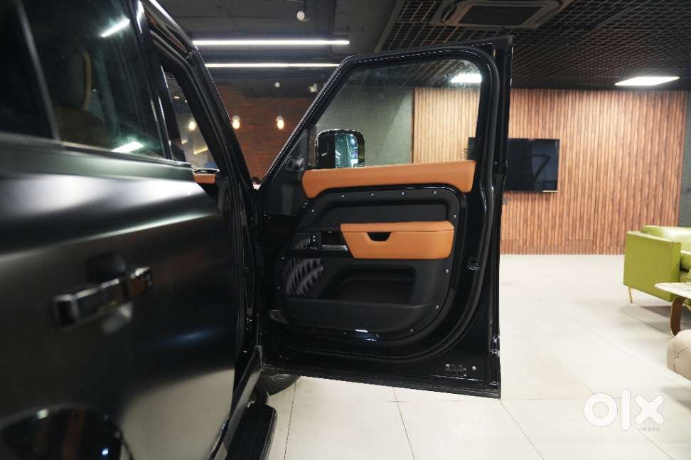 Land Rover Defender 5.0 110 V8, 2024, Petrol