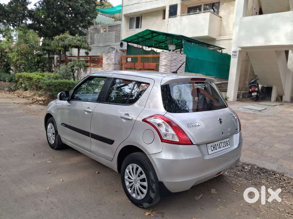 Maruti Suzuki Swift Vxi + Manual, 2013, Petrol