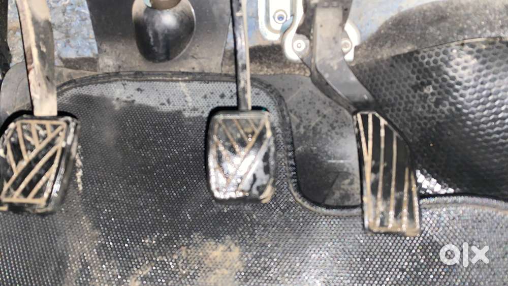 Maruti Suzuki Swift 2011-2014 Vxi, 2012, Petrol