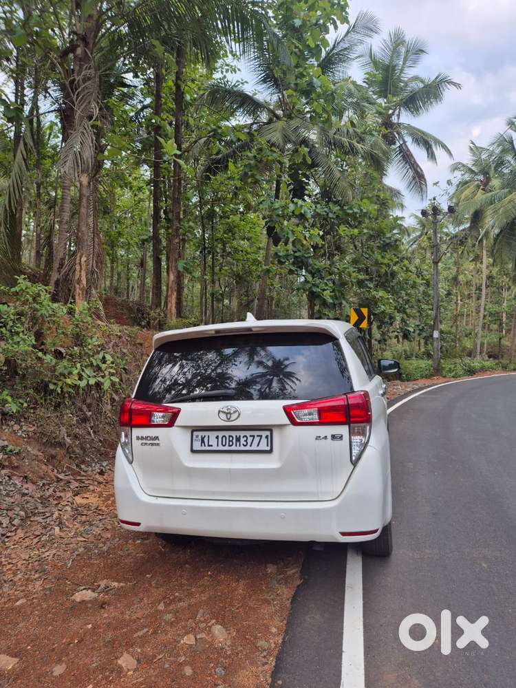 Toyota Innova Crysta 2.4 G Plus Mt, 2018, Diesel