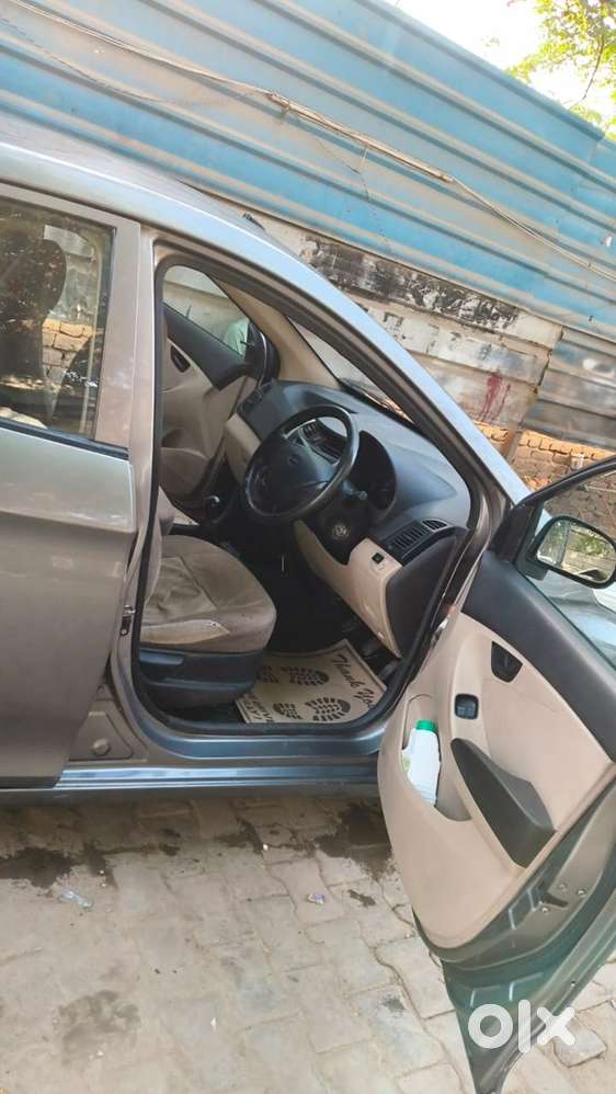 Hyundai Eon 2012 With 80000 Km Driven
